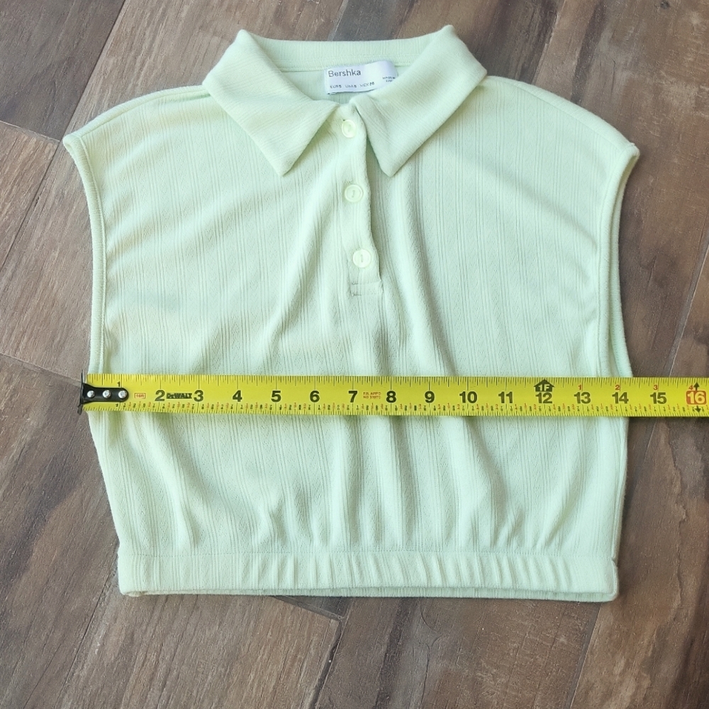 Bershka Heart Detail Button Front Sleeveless Collared Crop Top, Size Small - Picture 4 of 8
